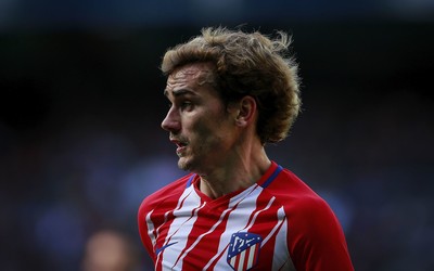 熊猫体育动态-C罗点球冷静施射